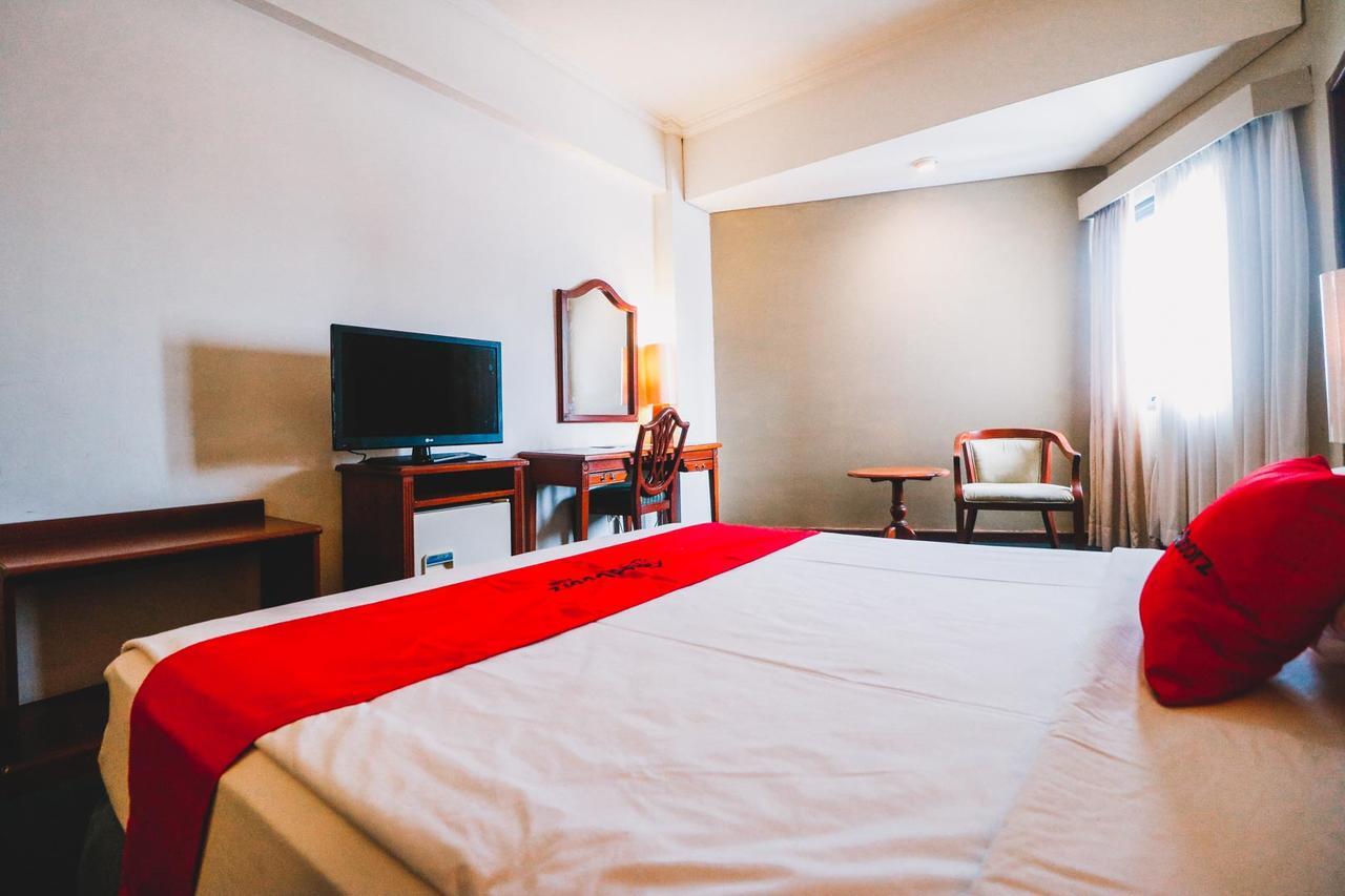 Reddoorz Plus Near Monumen Nasional Jakarta Exteriör bild