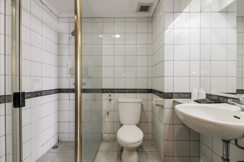 Reddoorz Plus Near Monumen Nasional Jakarta Exteriör bild